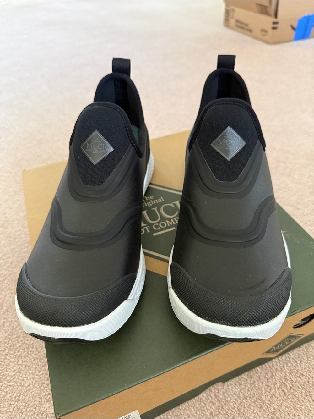 MUCK Boot Company Women's Black Slip-Outscape Low Waterproof Shoes